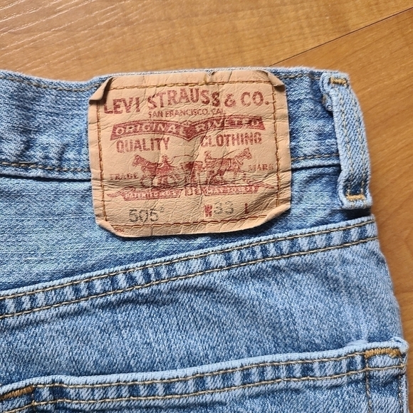 LEVI'S 505 Denim Jean Shorts - Picture 5 of 14